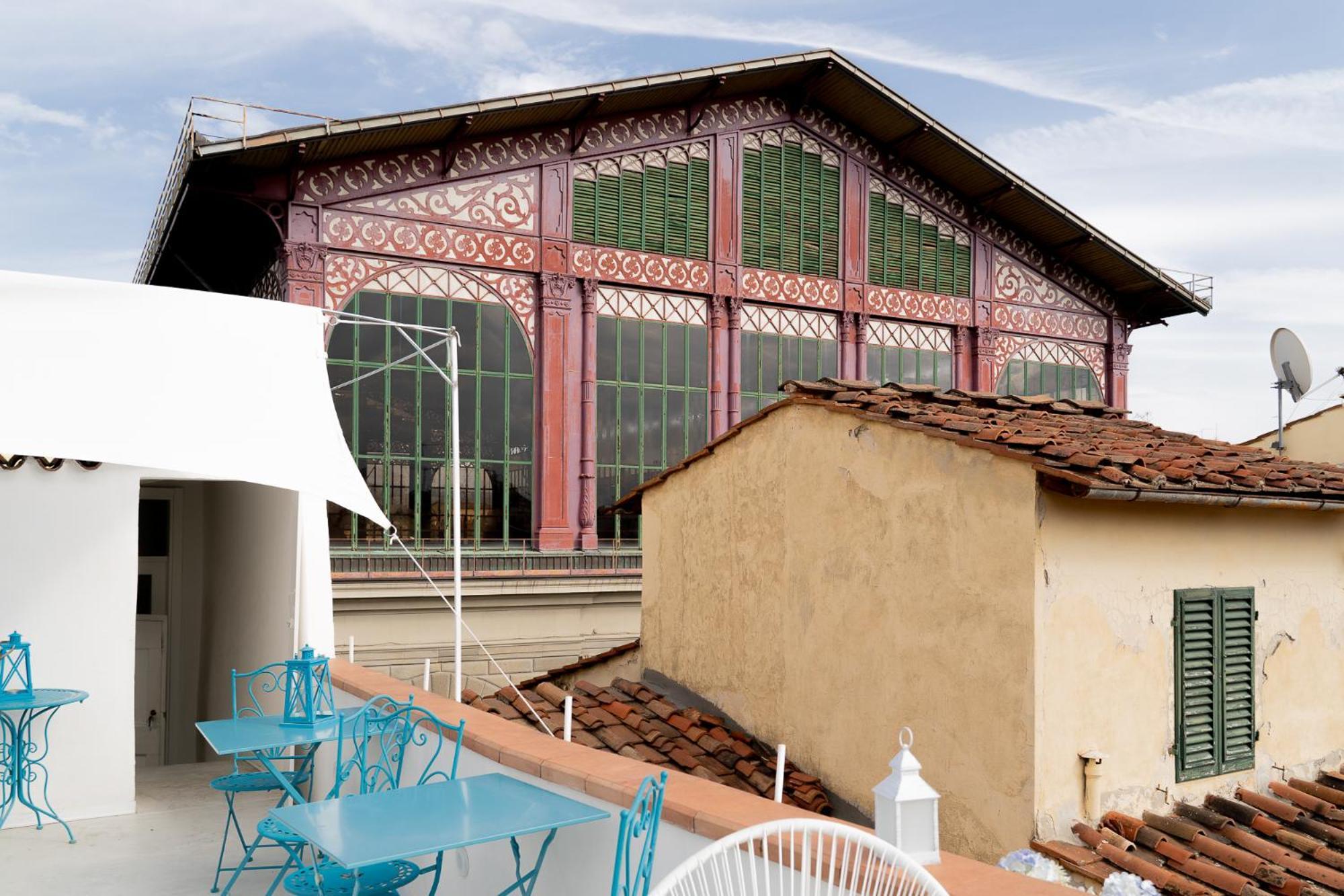 The Florence Dream Terrace - Elena Grey Oda fotoğraf
